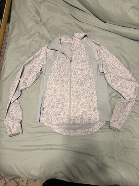 Athleta Light Gray Patterned Utility Zip Jacket